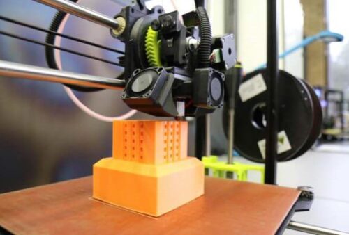 Photo of a 3-D printer.